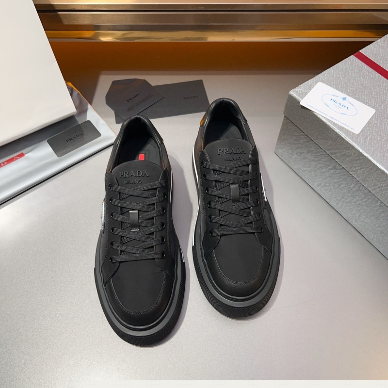 Pra*a sneakers